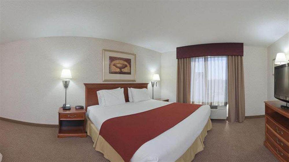 Seasons Inn & Suites Highland Εξωτερικό φωτογραφία