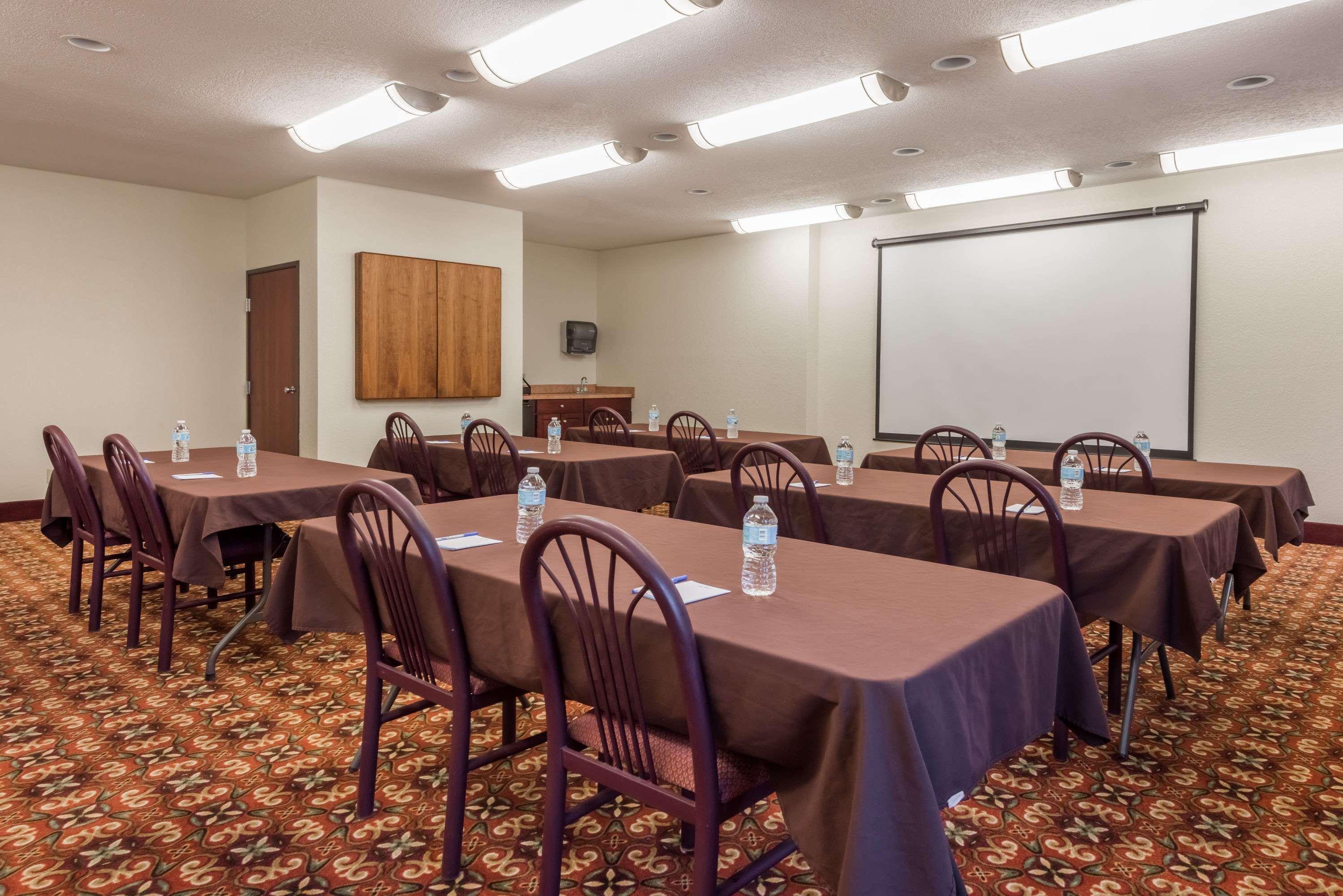 Seasons Inn & Suites Highland Εξωτερικό φωτογραφία
