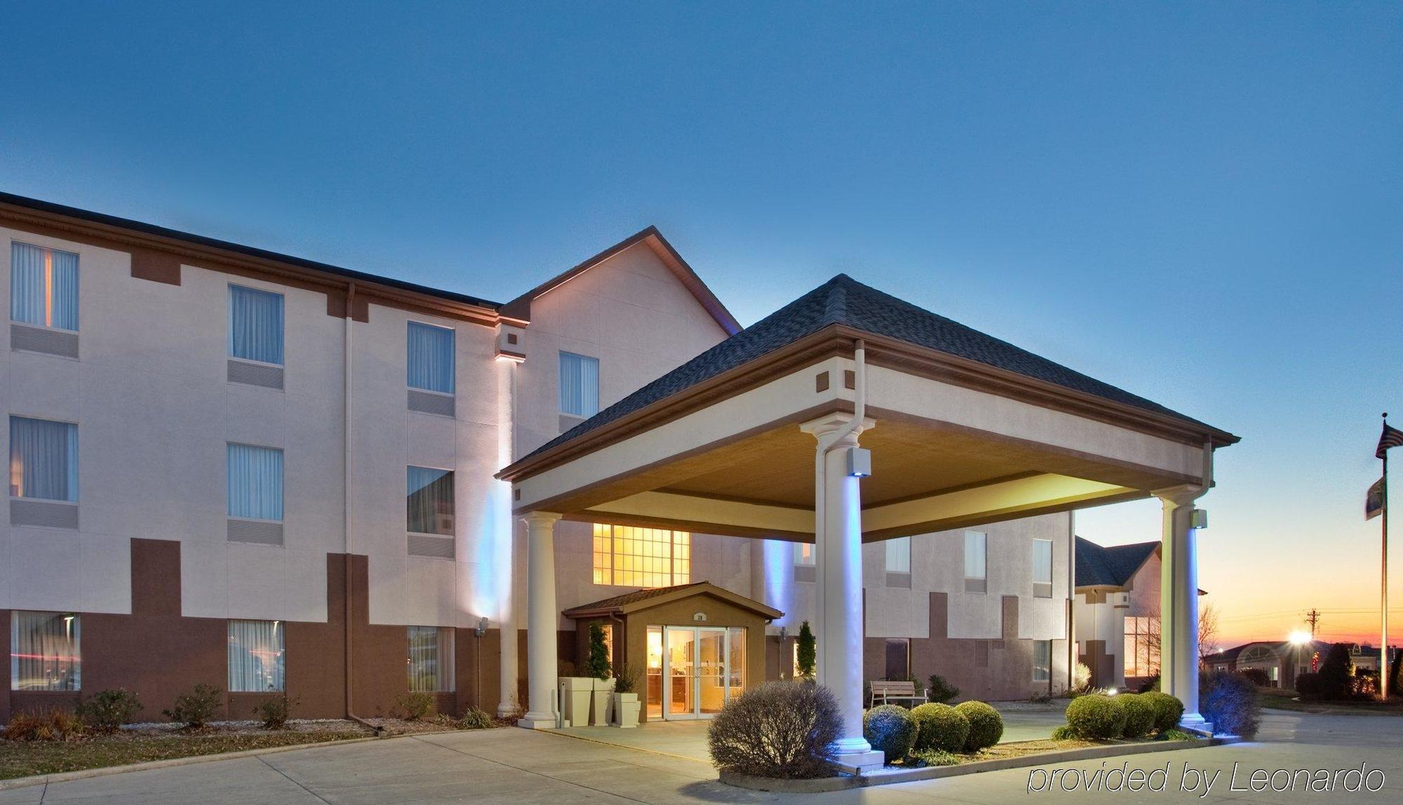 Seasons Inn & Suites Highland Ανέσεις φωτογραφία
