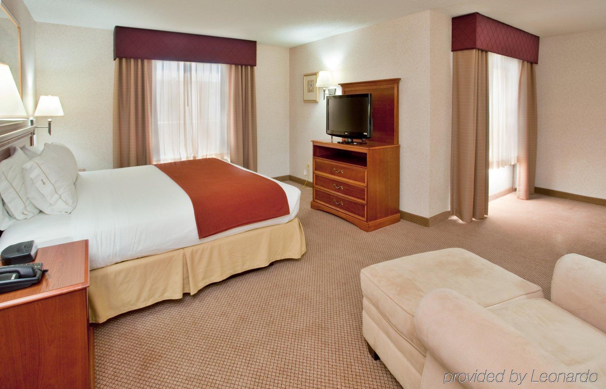 Seasons Inn & Suites Highland Δωμάτιο φωτογραφία
