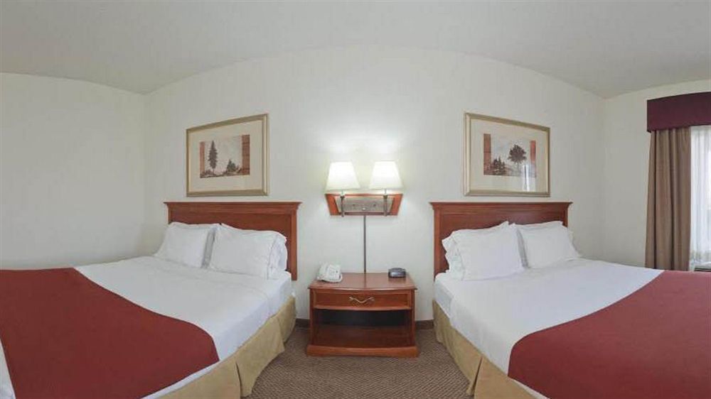 Seasons Inn & Suites Highland Εξωτερικό φωτογραφία