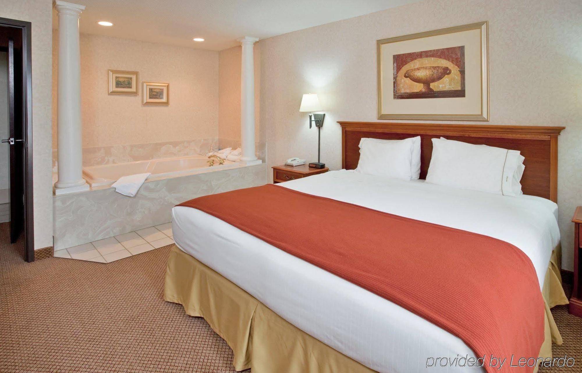Seasons Inn & Suites Highland Δωμάτιο φωτογραφία